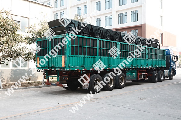 中煤集團一批翻斗式礦車發(fā)往山西朔州