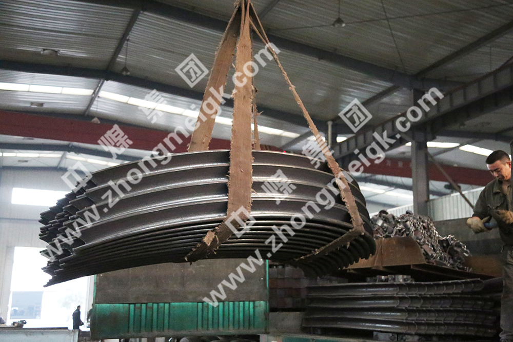 中煤集團(tuán)兩車(chē)U型鋼支架發(fā)往四川攀枝花