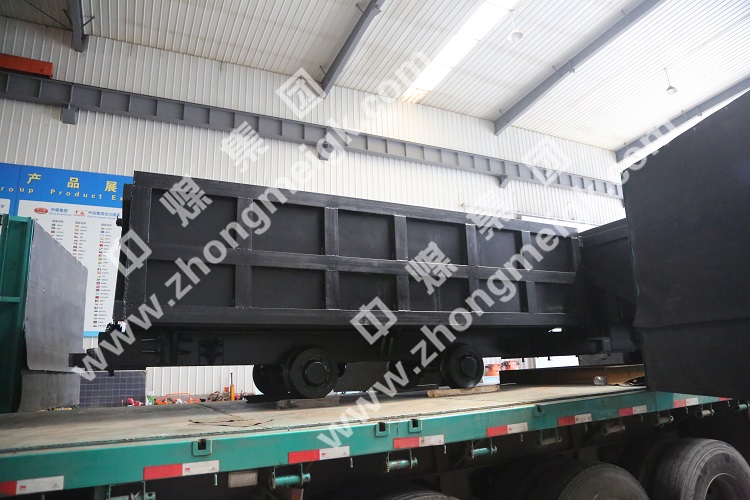 中煤集團(tuán)三車側(cè)卸式礦車發(fā)往陜西渭南